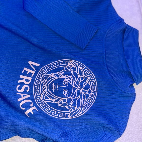 Blue Turtleneck - Picture 5 of 7